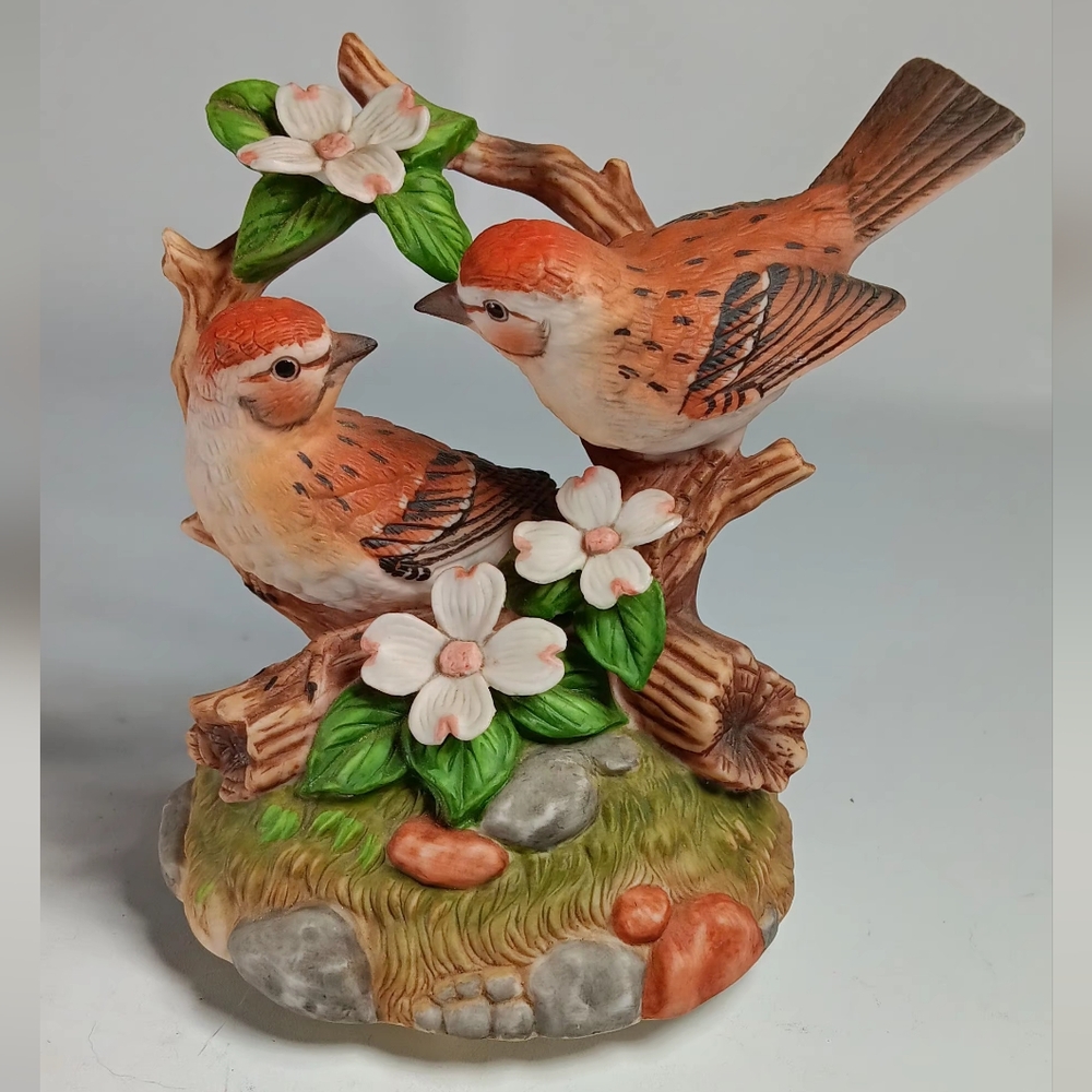 Vtg. Music Box Plays "Amazing Grace" 1990 Sparrows Club Porcelain